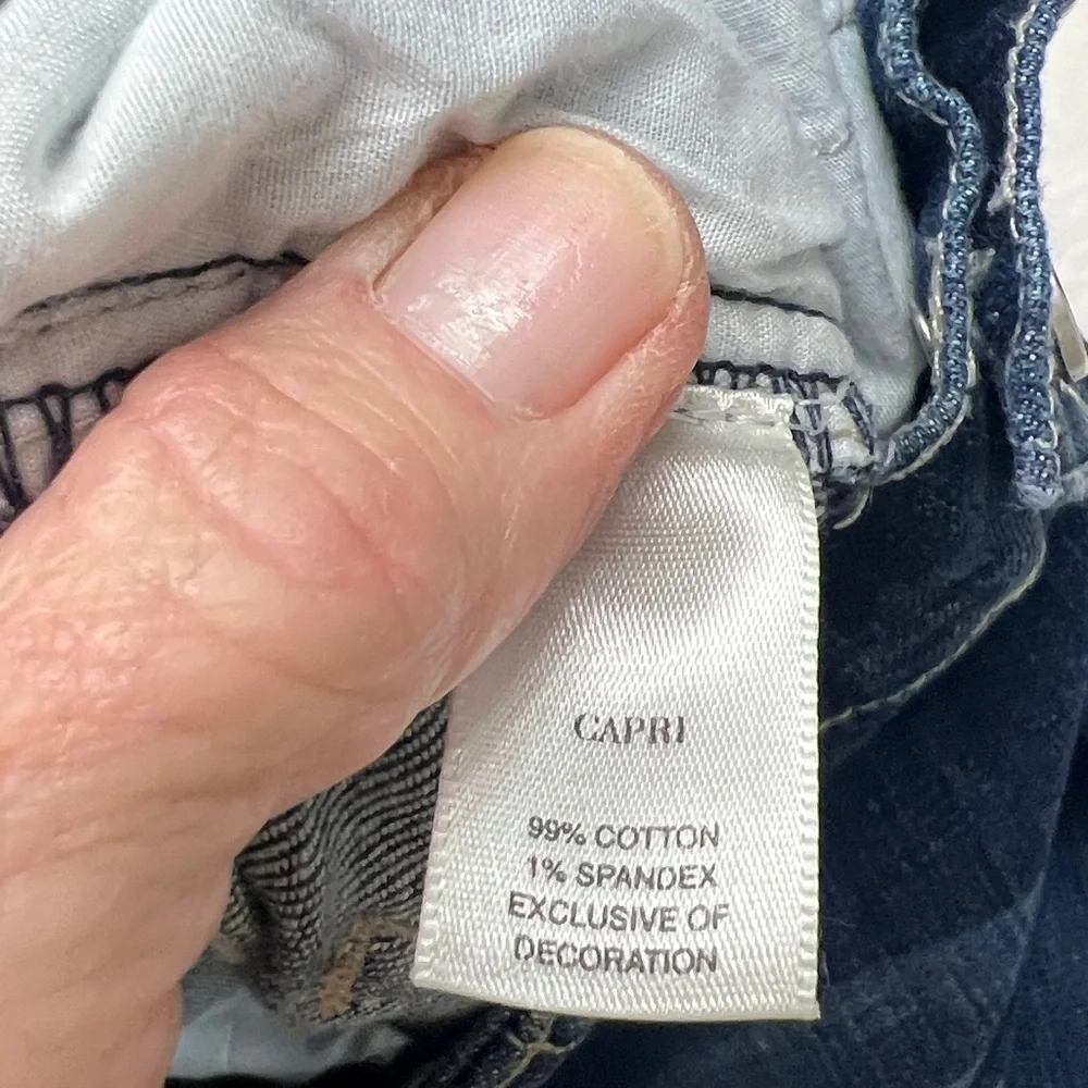 WHBM NOIR Cropped Denim Jeans, Sz 2, 99% cotton 1% Spandex, Distressed Marks